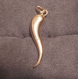 Vintage 14kt Gold Lucky Horn Pendant